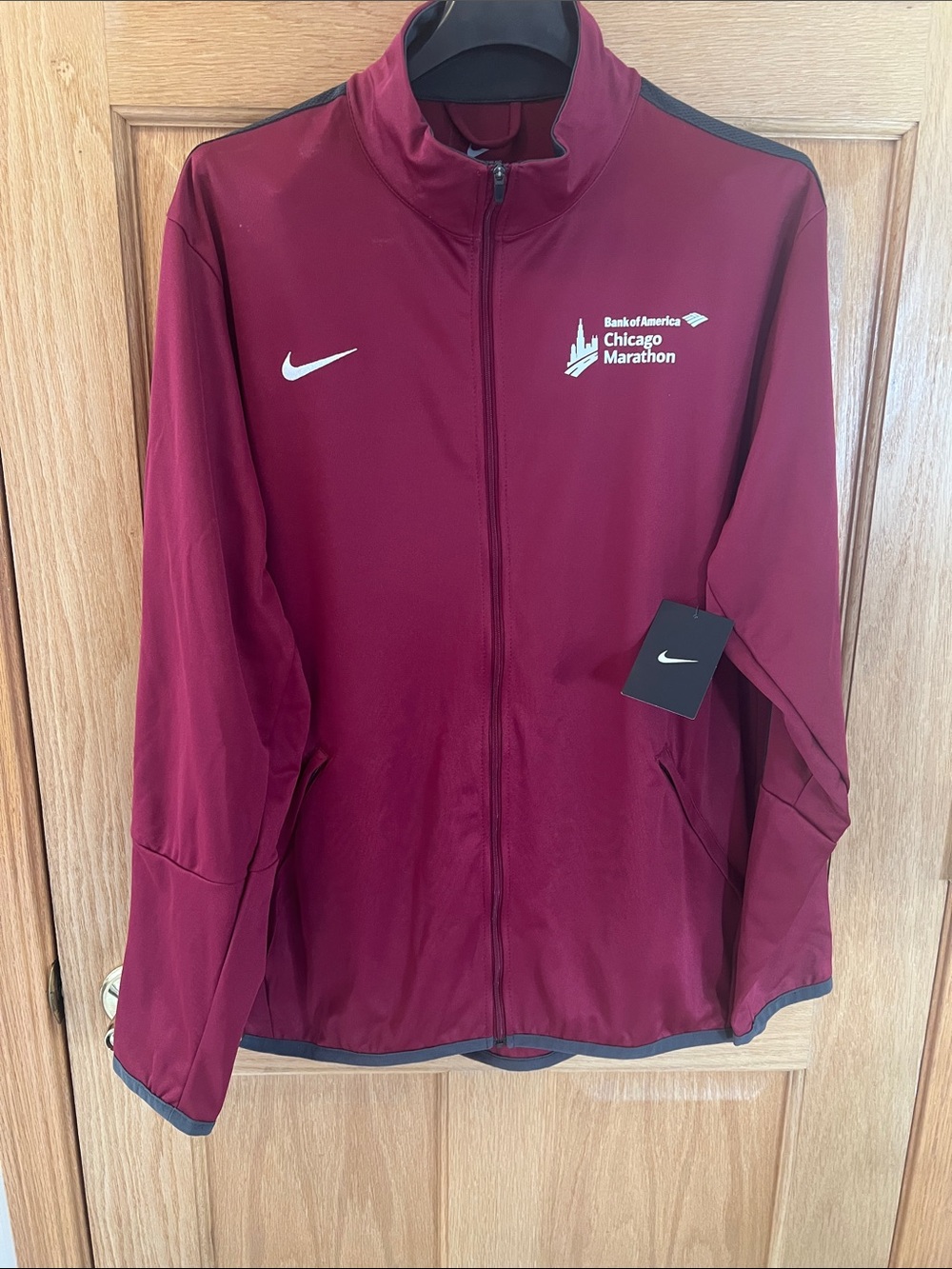 Nike Maroon Full-Zip Chicago Marathon Track Jacket - NWT